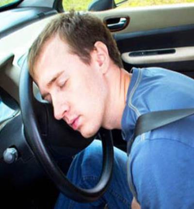 النوم في السيارة المكيفة قد يؤدي إلى الوفاة