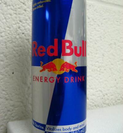 حقيقة الإصابة بالعمى من الريد بول وما قصته وكيف يعمل؟