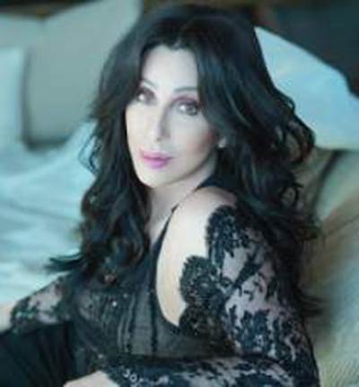 شير تنقذ فيلاً من الأسر في باكستان