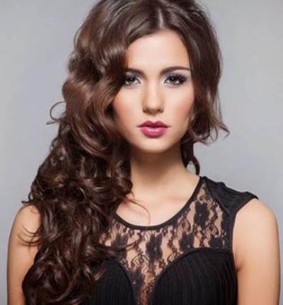 6 خطوات يومية لشعر ناعم صحي وطويل