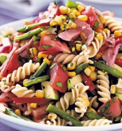 سلطة المعكرونة الحمراء