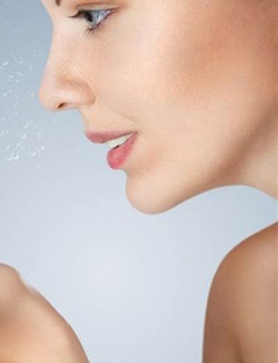 تعرفي على أضرار المياه الساخنة لبشرتك