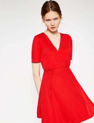 شاهدي باقة من أجمل وأرقى فساتين الصيف الملفوفة