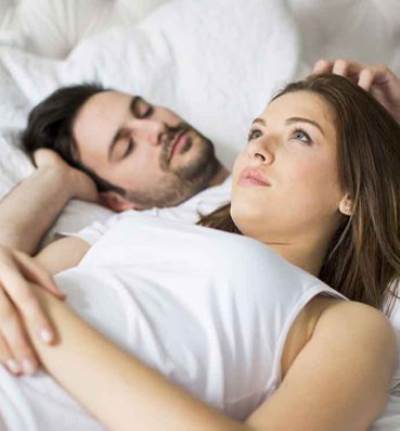 ما يجب أن يفعله الأزواج يوميا لاستعادة الرومانسية !