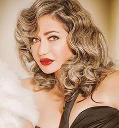 شاهد .. إطلالة شبابية تظهر رشاقة ليلى علوي