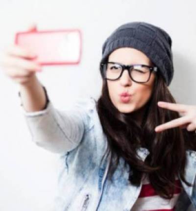 مرض جديد سببه الـ"Selfie"!