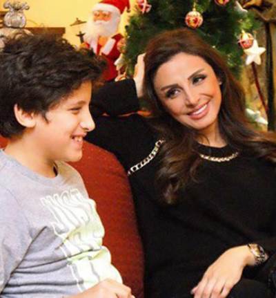 تعرف على مرض ابن أنغام وسبب سفرها لعلاجه 