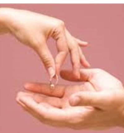 بعد 13 سنة زواج .. سيدة تطلب الطلاق  بسبب "الفول"