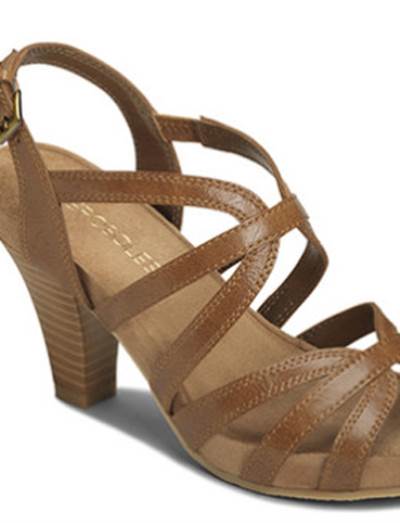 10 أنواع من الصنادل لن تضر قدميك .. قدماك تستحقان الأفضل