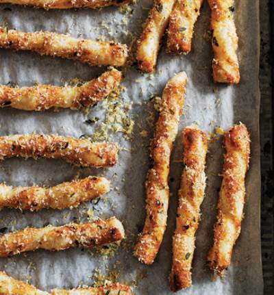 افتحي شهية أطفالك بتحضير أصابع البارميزان