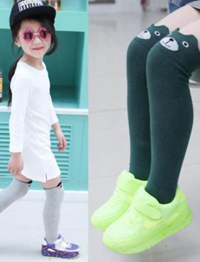 بالصور .. جواربك هذا الشتاء مزينة بـ"التاتو"