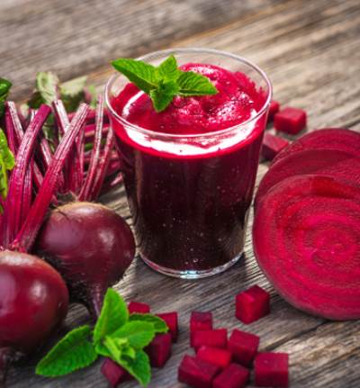 كوب من عصير البنجر يوميًا يحمى الجنين من العيوب الخلقية