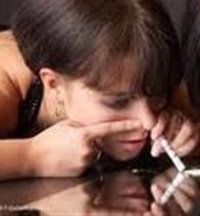 الاسباب النفسية التى تدفع البنات لتعاطى المخدرات وطرق علاجها