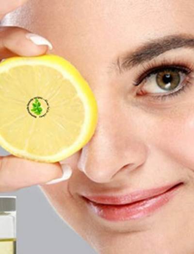 عصير الليمون وزيت الزيتون لإزالة الهالات السوداء حول العين