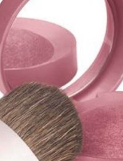 أسهل طريقة لعمل أحمر خدود طبيعي فى منزلك