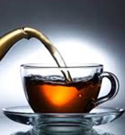 احذرى إعطاء طفلك الشاى والقهوة