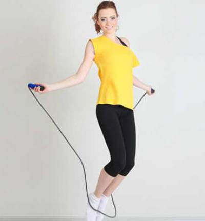 فوائد لا تحصى لرياضة قفز الحبل .. تعرفي عليها