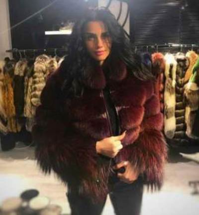 غضب تركي على زوجة مراد يلدريم بسبب الفرو