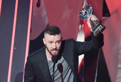 لائحة الفائزين كاملةً في حفل iHeart Radio