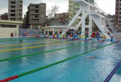 أول فيديو للشاب الذي مات في حمام السباحة !