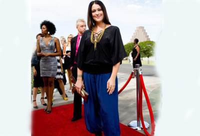 تعرفي على موضة البنطلون هذا الصيف