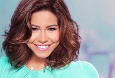 شيرين تعبّر عن إعجابها بأداء ياسمينا علواني لأغنية "مشاعر"