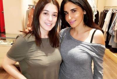 كنده علوش من دون ماكياج