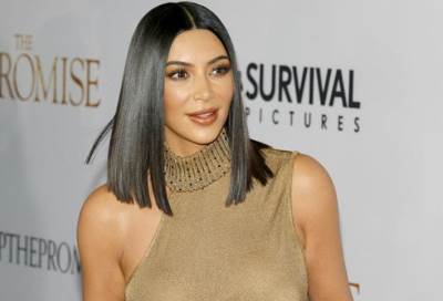 كيم كارداشيان تكشف أنه تم استخدام الفوتوشوب لتبدو صورها شنيعة