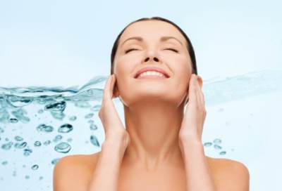 إليكِ هذه الخدع الجمالية الرائعة باستخدام ماء ميسلار