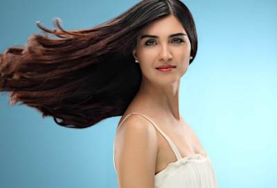  أونور صايلاك يقاضي توبا بويوكستون ويطالب بحضانة ابنتيهما