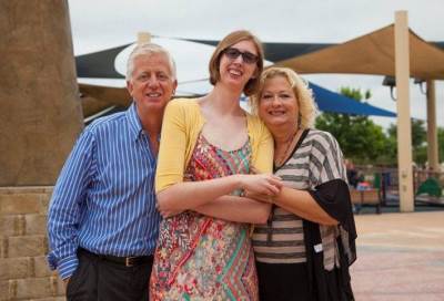 بنى مدينة ترفيهية لابنته .. واليكم السبب