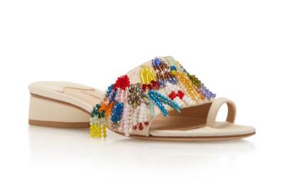 أشهر صيحات الأحذية لصيف 2017