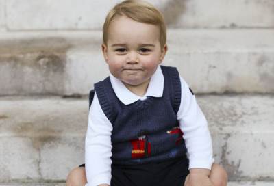 طعام الأمير جورج في المدرسة ليس عادياً .. تعرفوا على وليمة الامير الملكية