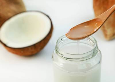 استخدامات مذهلة لزيت جوز الهند على بشرتك