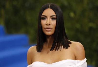 كيم كارداشيان ستتوقف عن نشر الصور العارية في هذا العمر!