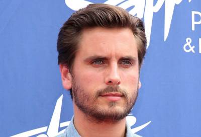 هل تقصّد سكوت ديسيك استفزاز كورتني كارداشيان بهذه الصورة؟