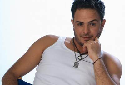أحمد الشريف يعود للغناء بعد غياب 5 سنوات