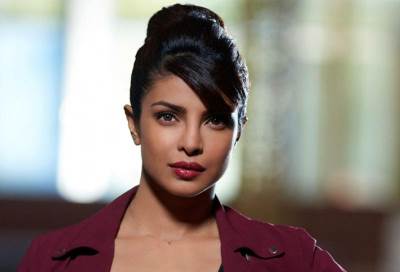 بريانكا شوبرا تحصد جائزة الأم تيريزا لهذا العام