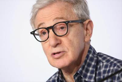 إبنة وودي آلن تجدد الإتهام له بالتحرش بها وتكشف تفاصيل جديدة