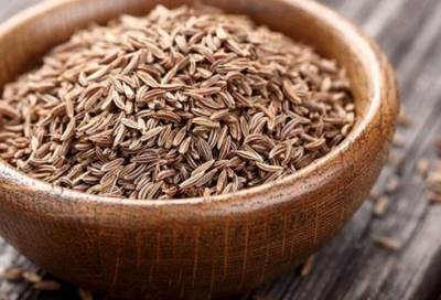 فوائد عشبة النانخة السحرية لصحتك وجمالك