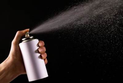 بخاخ من مركبات طبيعية تمنع ظهور الحشرات في المنزل نهائيًا