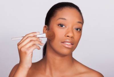 هكذا تجعلين كريم الأساس يدوم على بشرتك لأطول فترة ممكنة