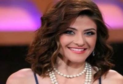 بالفيديو .. هيدي كرم تعالج شعرها بالجاز .. والدتها ترفض كشف أسرار خلطتها