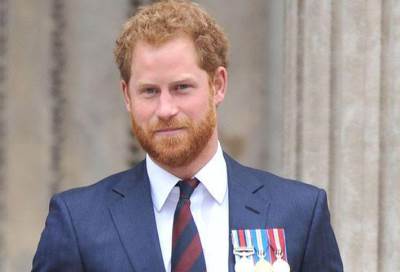 بالفيديو .. لحظة وصول الأمير هاري إلى كنيسة سان جورج لعقد قرانه