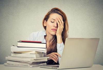 الارهاق والتوتر وقلة النوم تزيد شعور الانسان بالجوع