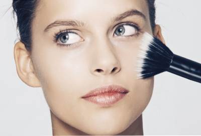 اتبعي قواعد الماكياج هذه لتبدي بأفضل ما لديك