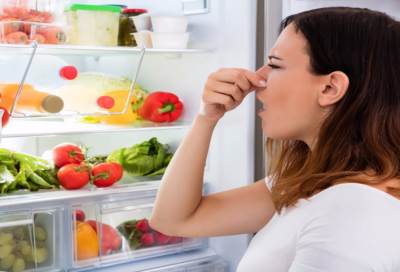 تخلصي من روائح الثلاجة والفريرز الكريهة بالبن والفانيليا