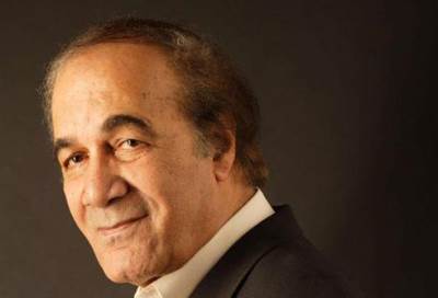 محمود ياسين يعلن اعتزاله