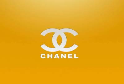 "شانيل" تستعين بالماضي لتكسب الحاضر والمستقبل