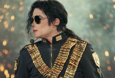 بيع سترة شهيرة لمايكل جاكسون بـ 300 ألف دولار